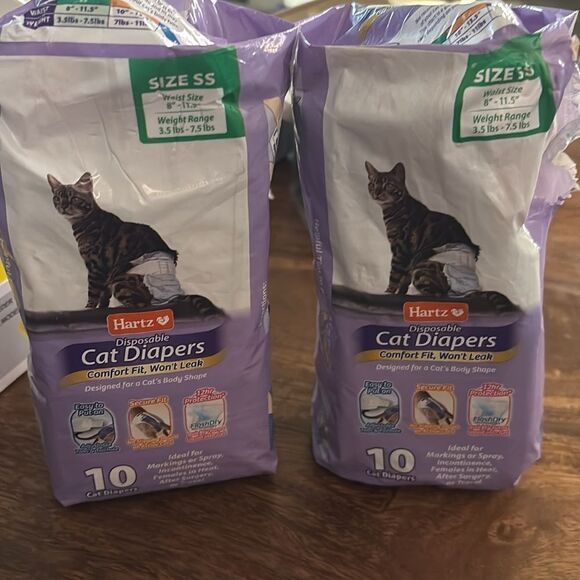 Hartz Comfitables Cat Diapers, Size x-small 17 Count - Picture 6 of 7